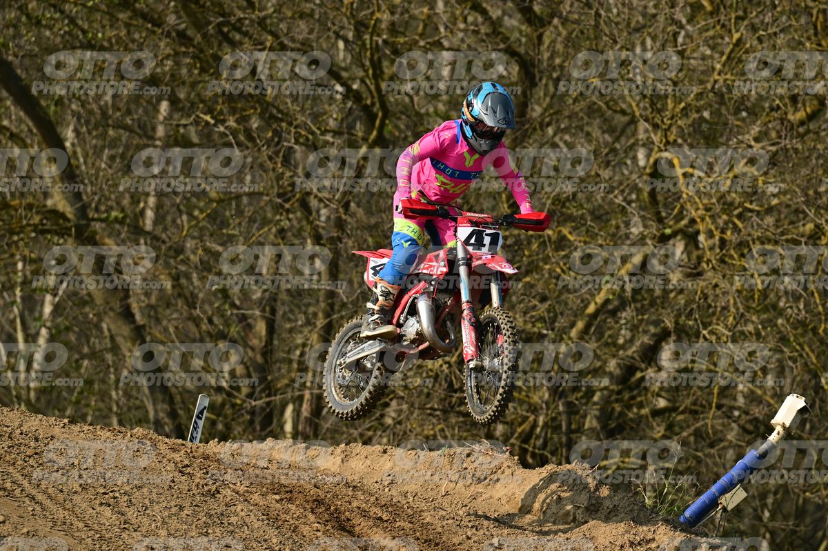 KID 41 · DSH_4235