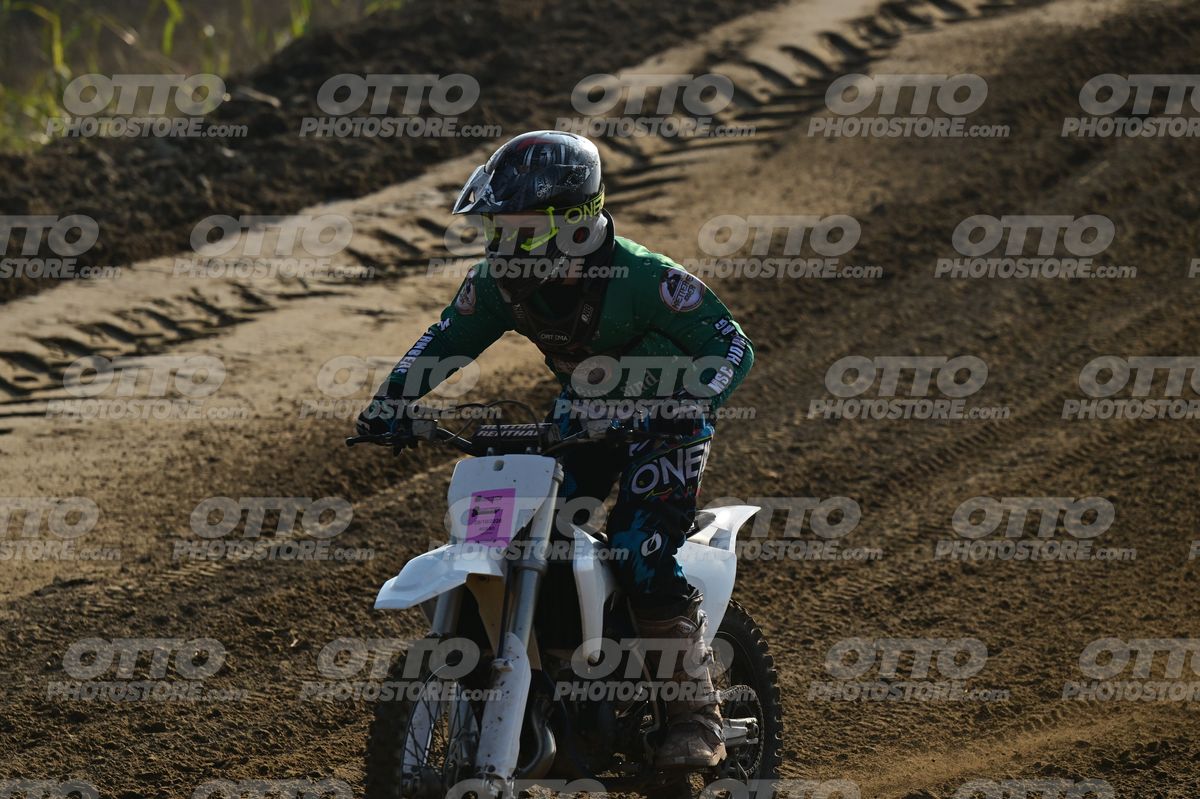 KID WHITE GREEN · DSH_4282