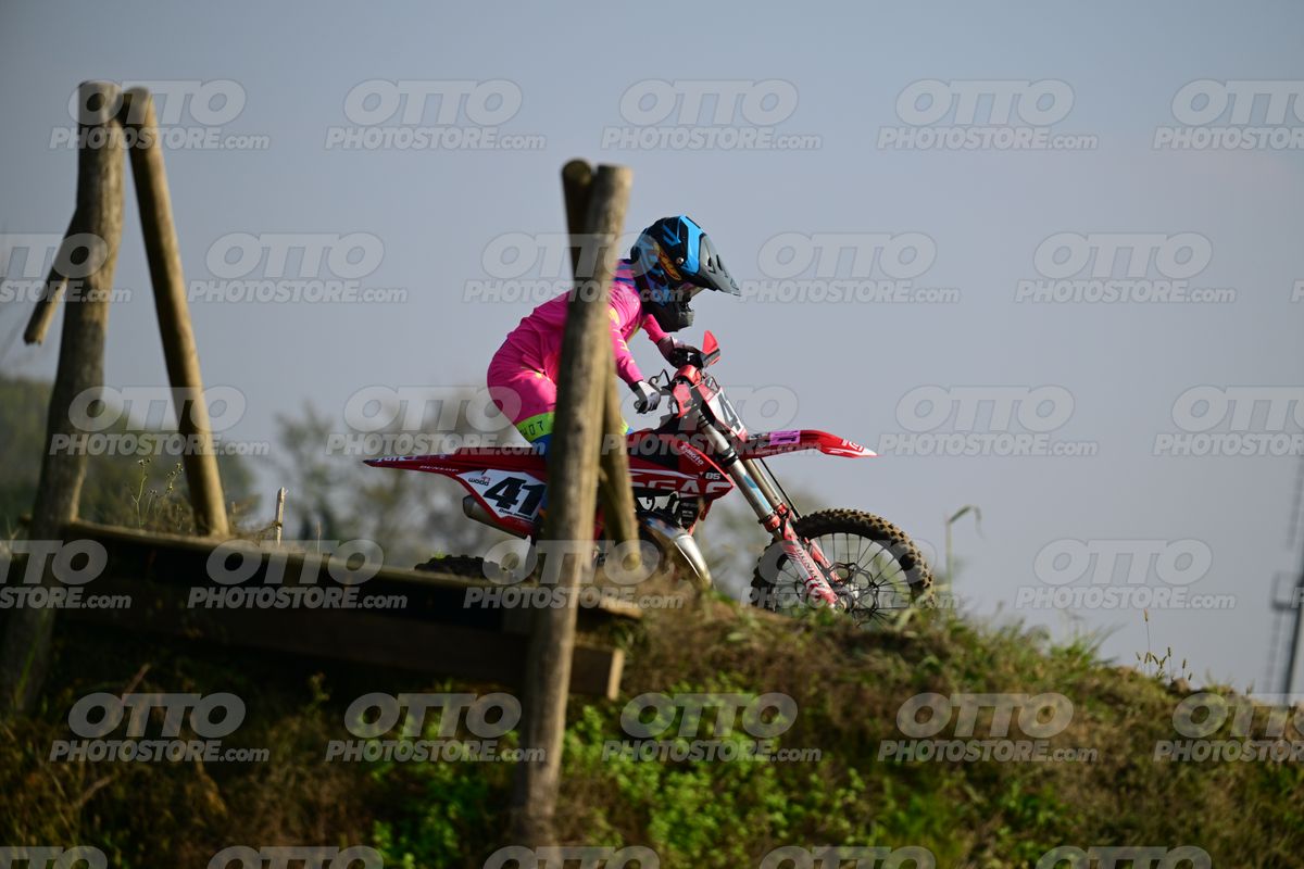 KID 41 · DSH_4367