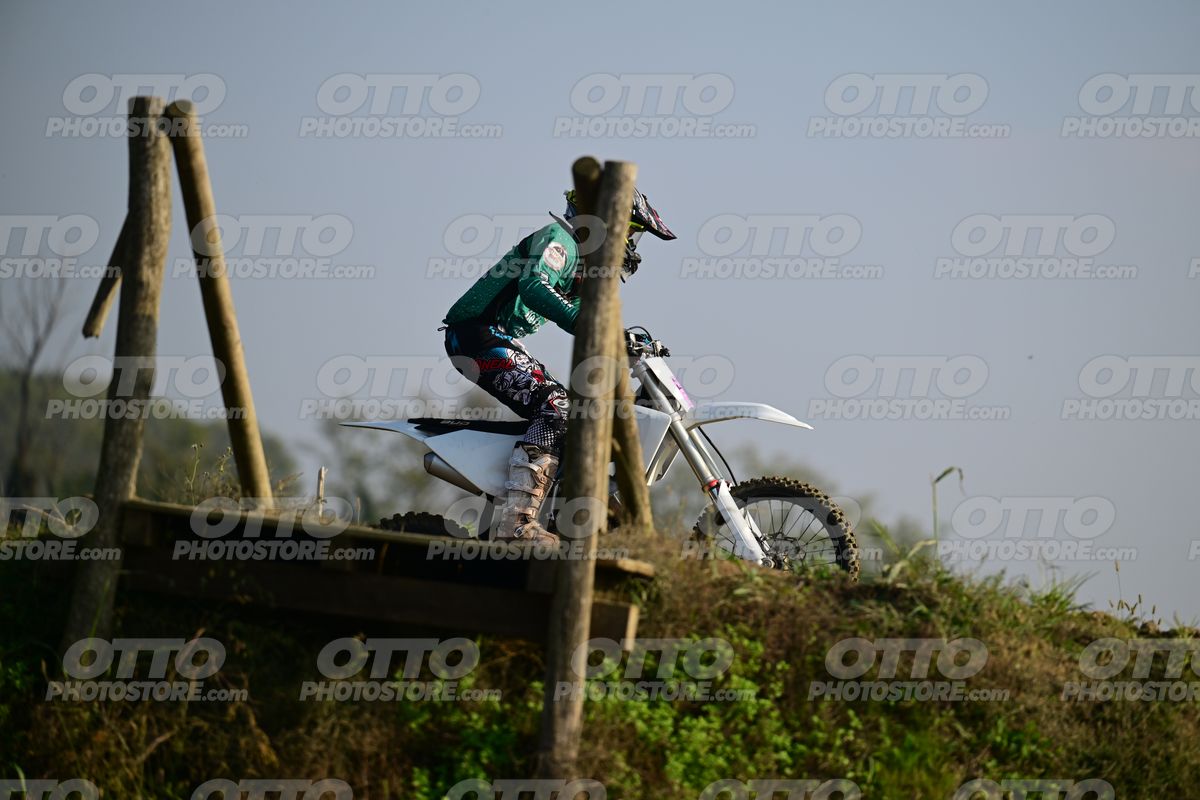 KID WHITE GREEN · DSH_4378