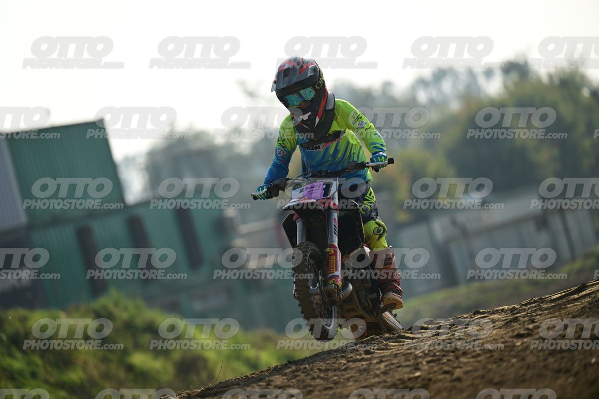 KID 38 · DSH_4382