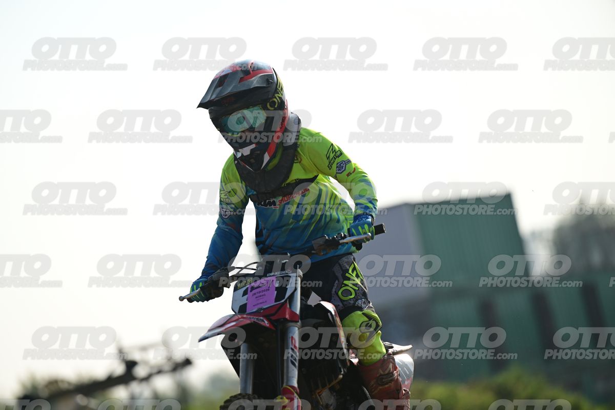 KID 38 · DSH_4385