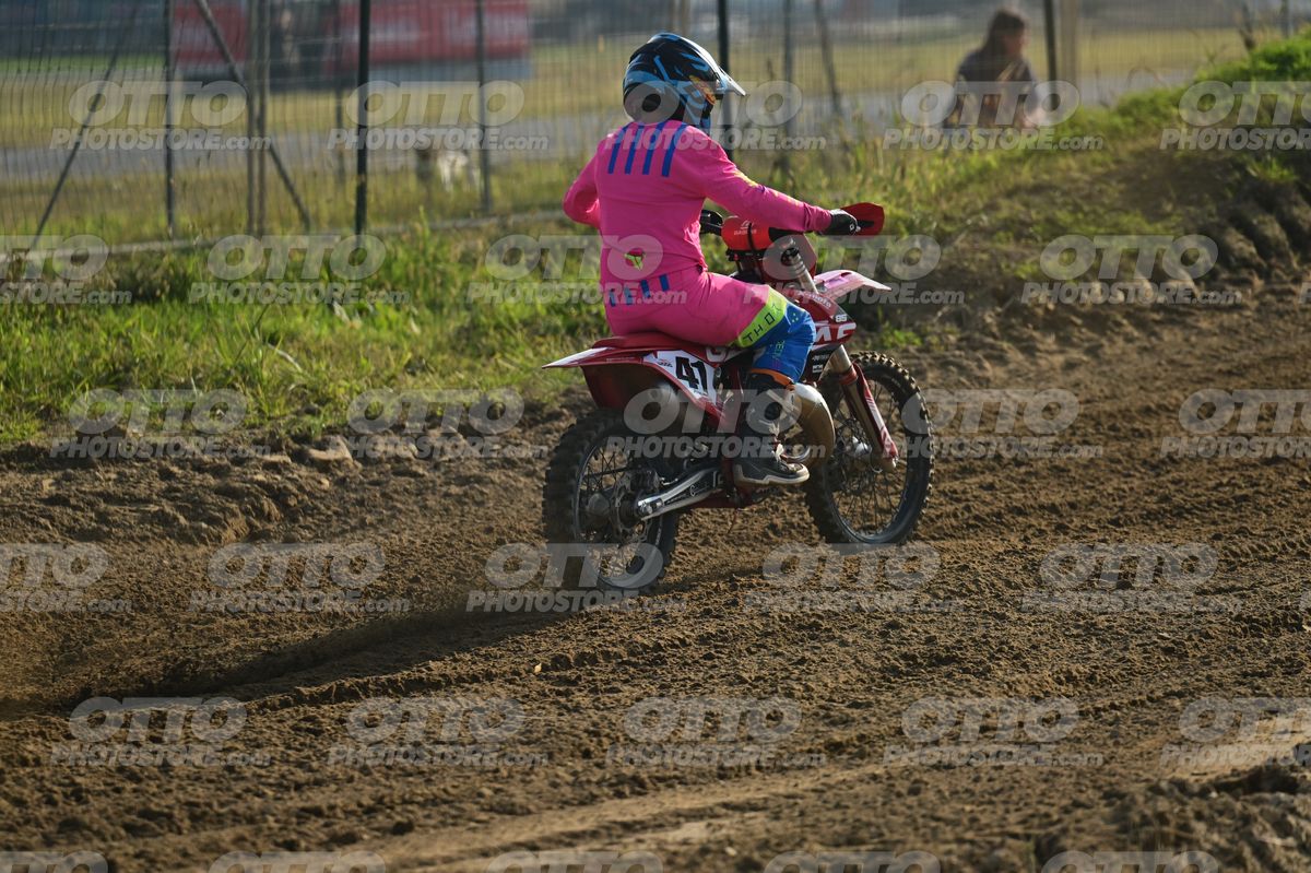 KID 41 · DSH_4392