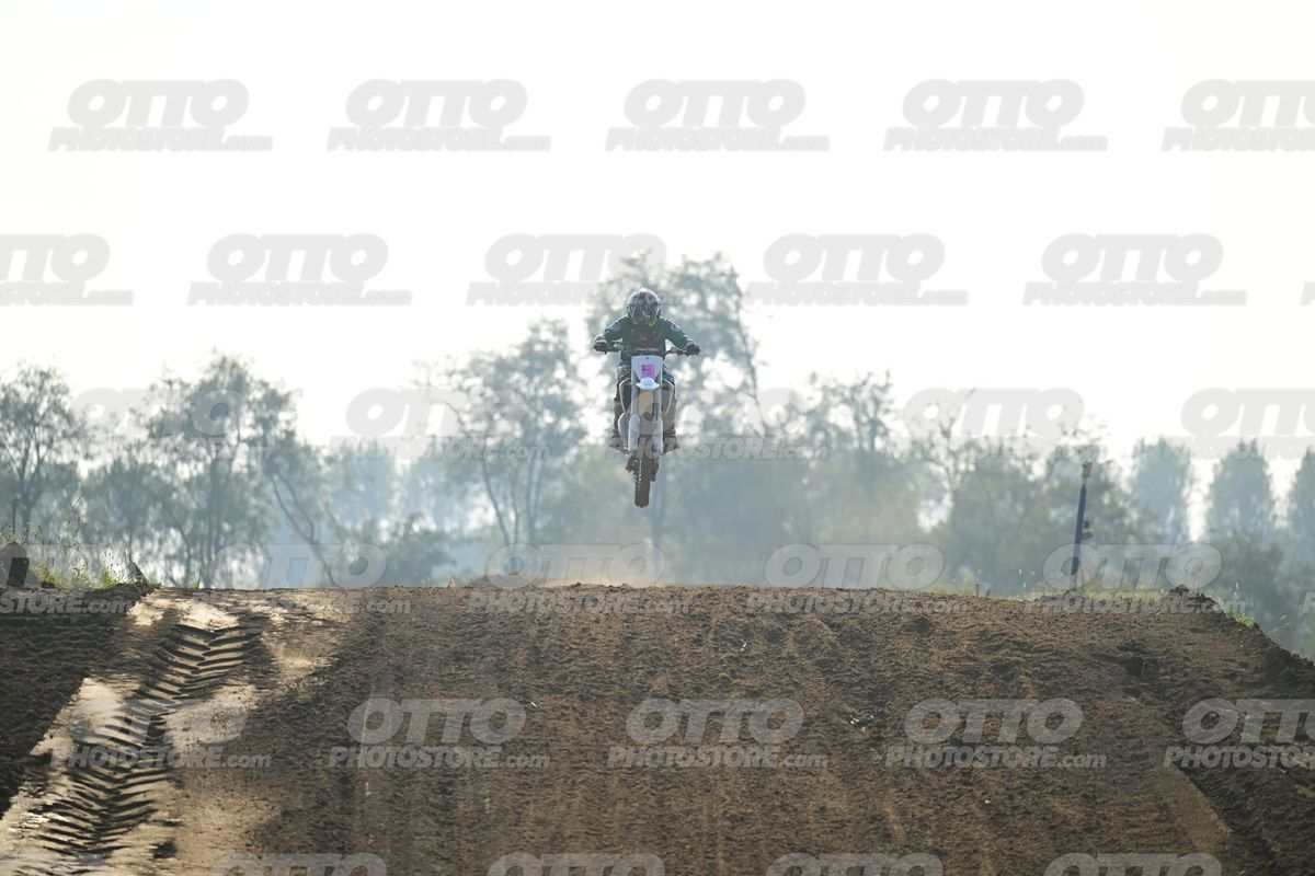 KID WHITE GREEN · DSH_4396