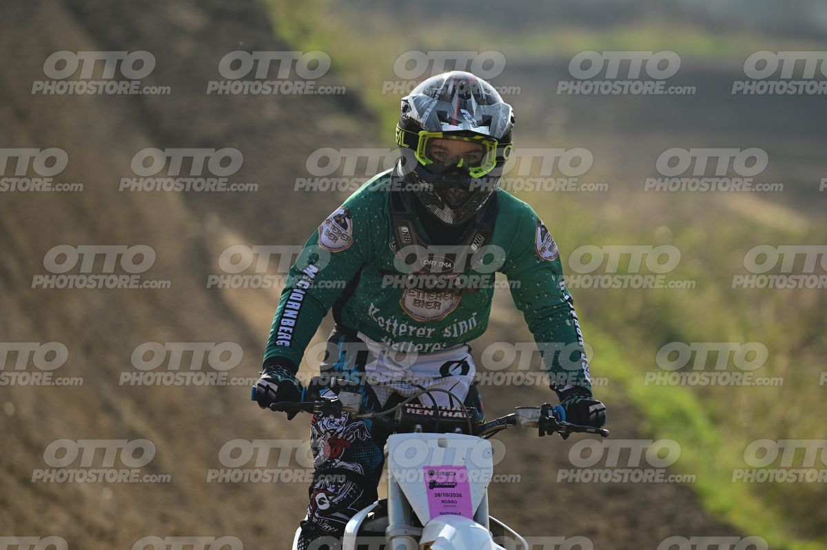 KID WHITE GREEN · DSH_4400