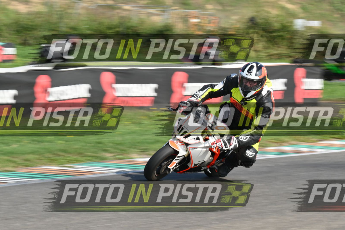 PITBIKE - SCOOTER OHVALE BIANCA - TUTA BERIK · DSH_4412