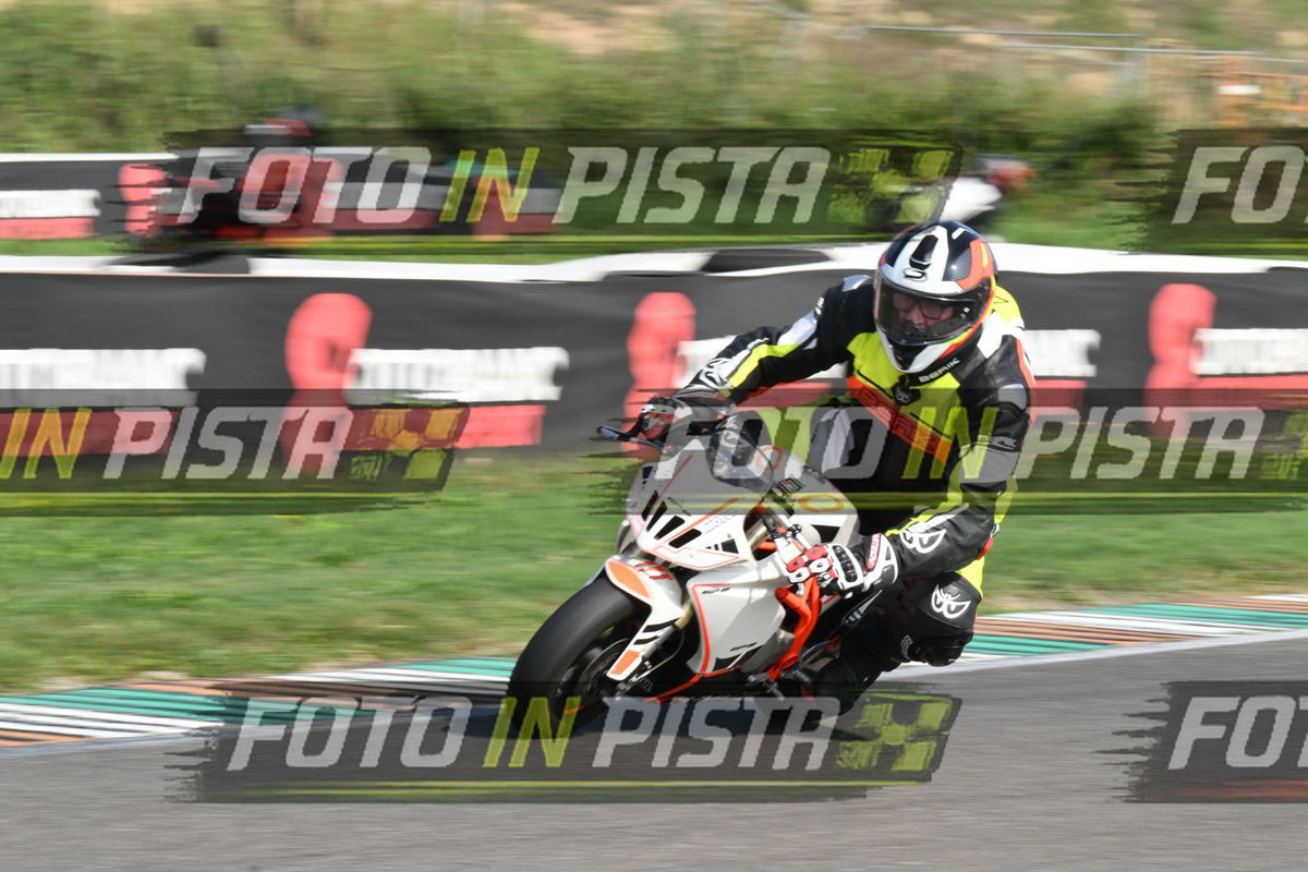 PITBIKE - SCOOTER OHVALE BIANCA - TUTA BERIK · DSH_4414
