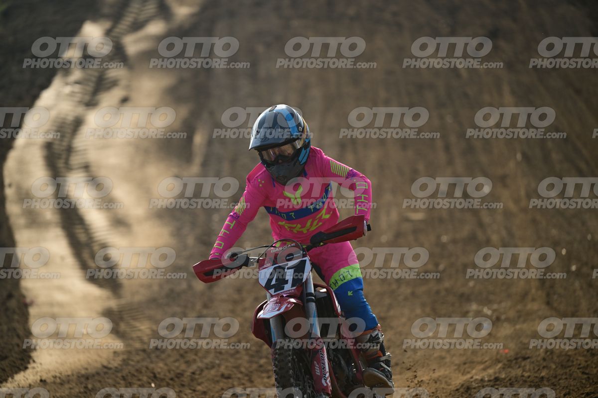 KID 41 · DSH_4423