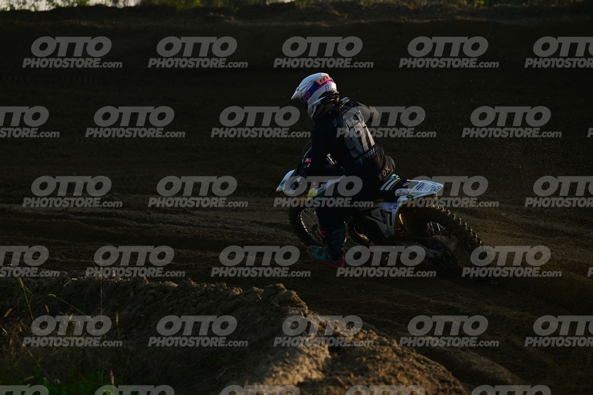 977 · DSH_4576