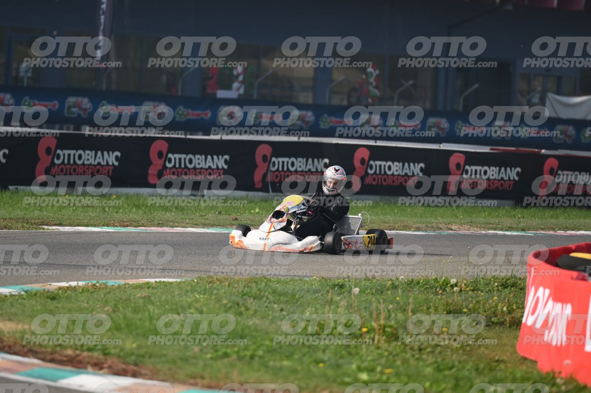 KART 214 · DSH_4654