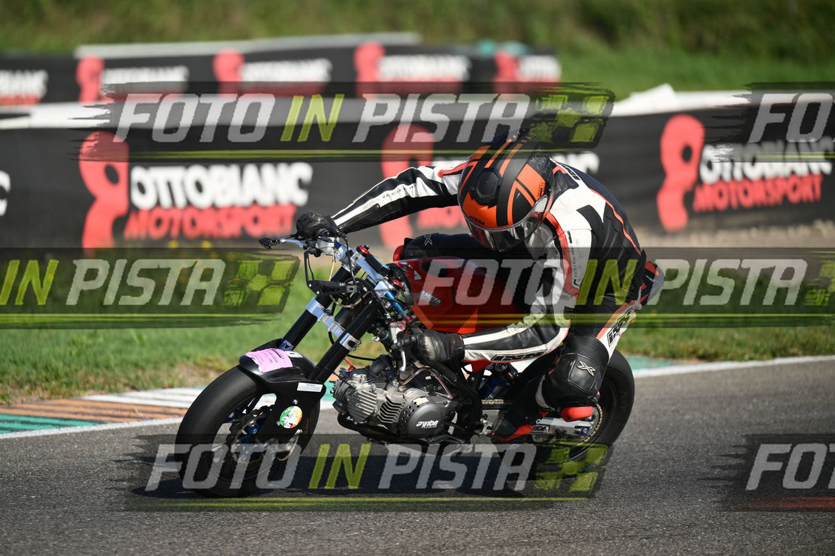 PITBIKE - SCOOTER PIT ROSSA NERA - CASCO NERO ARANCIO · DSH_4713