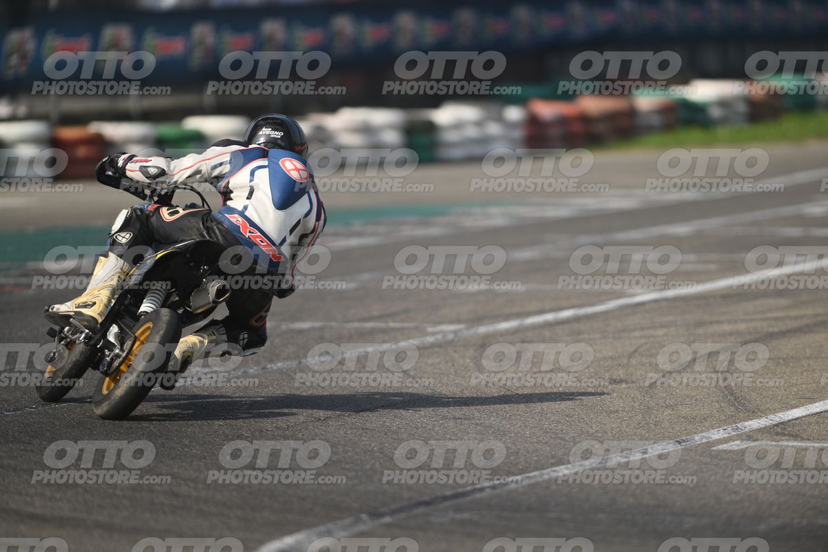 PITBIKE WHITE black - PITBIKE · DSH_4843