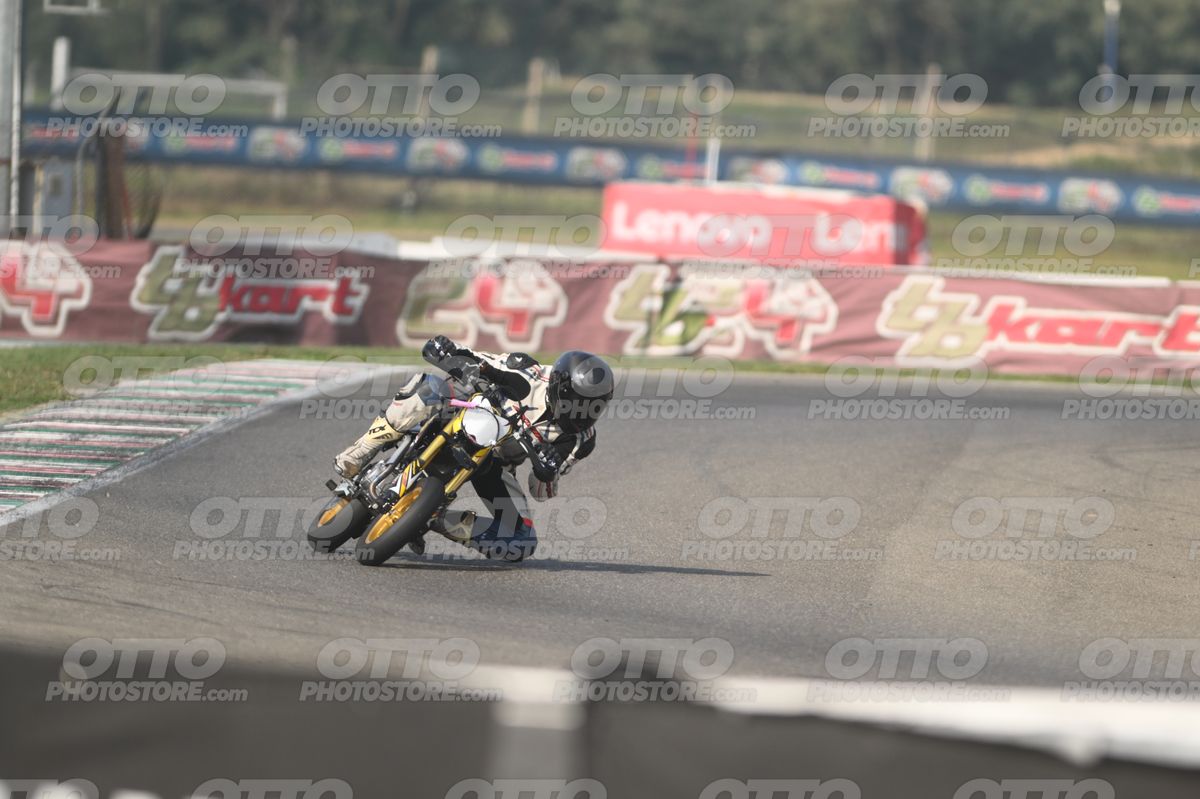 PITBIKE WHITE black - PITBIKE · DSH_4857