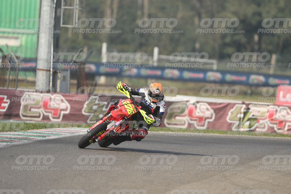 SUPERMOTO 276 · DSH_4914