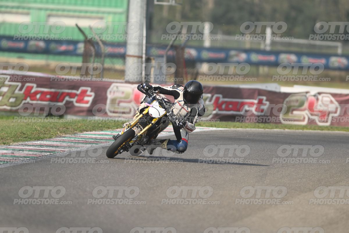 PITBIKE WHITE black - PITBIKE · DSH_4921