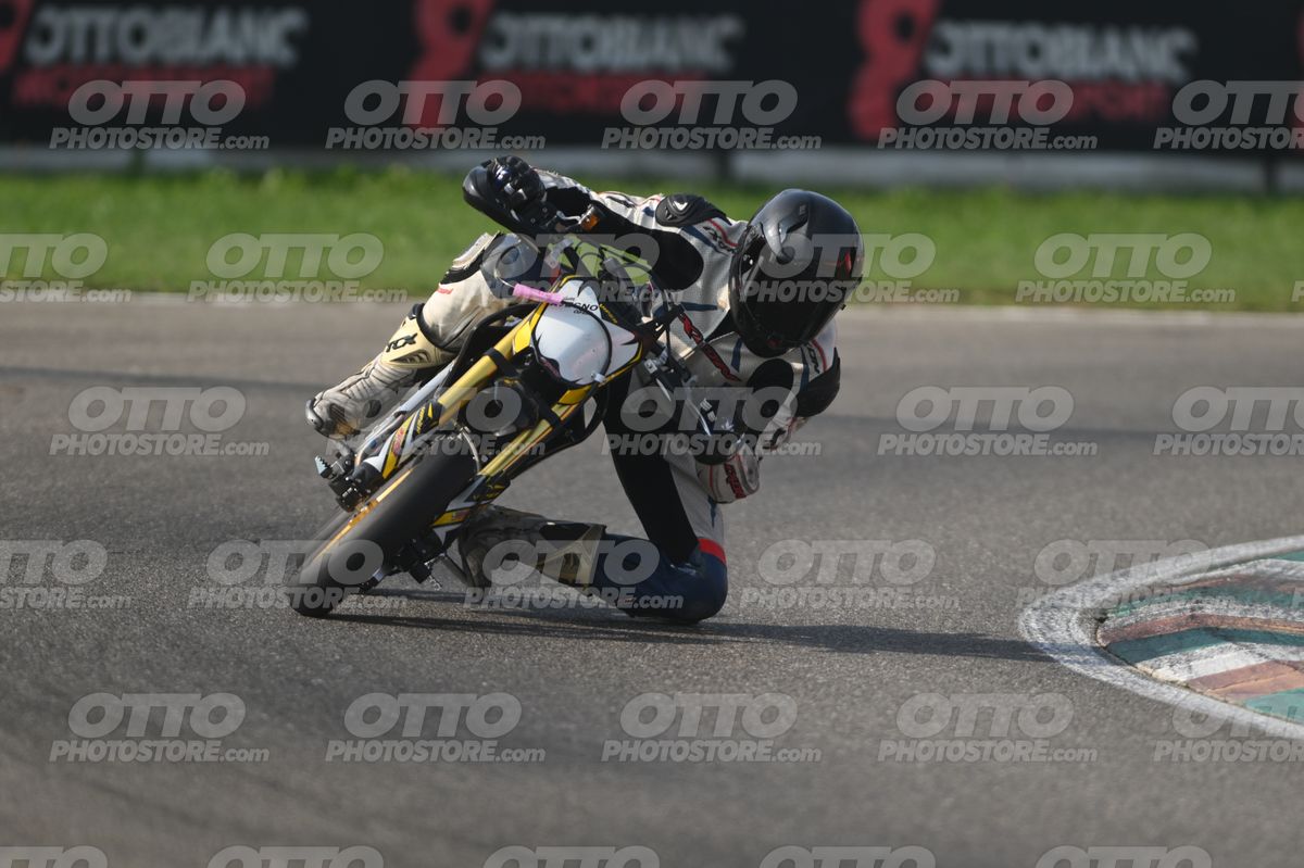 PITBIKE WHITE black - PITBIKE · DSH_4979