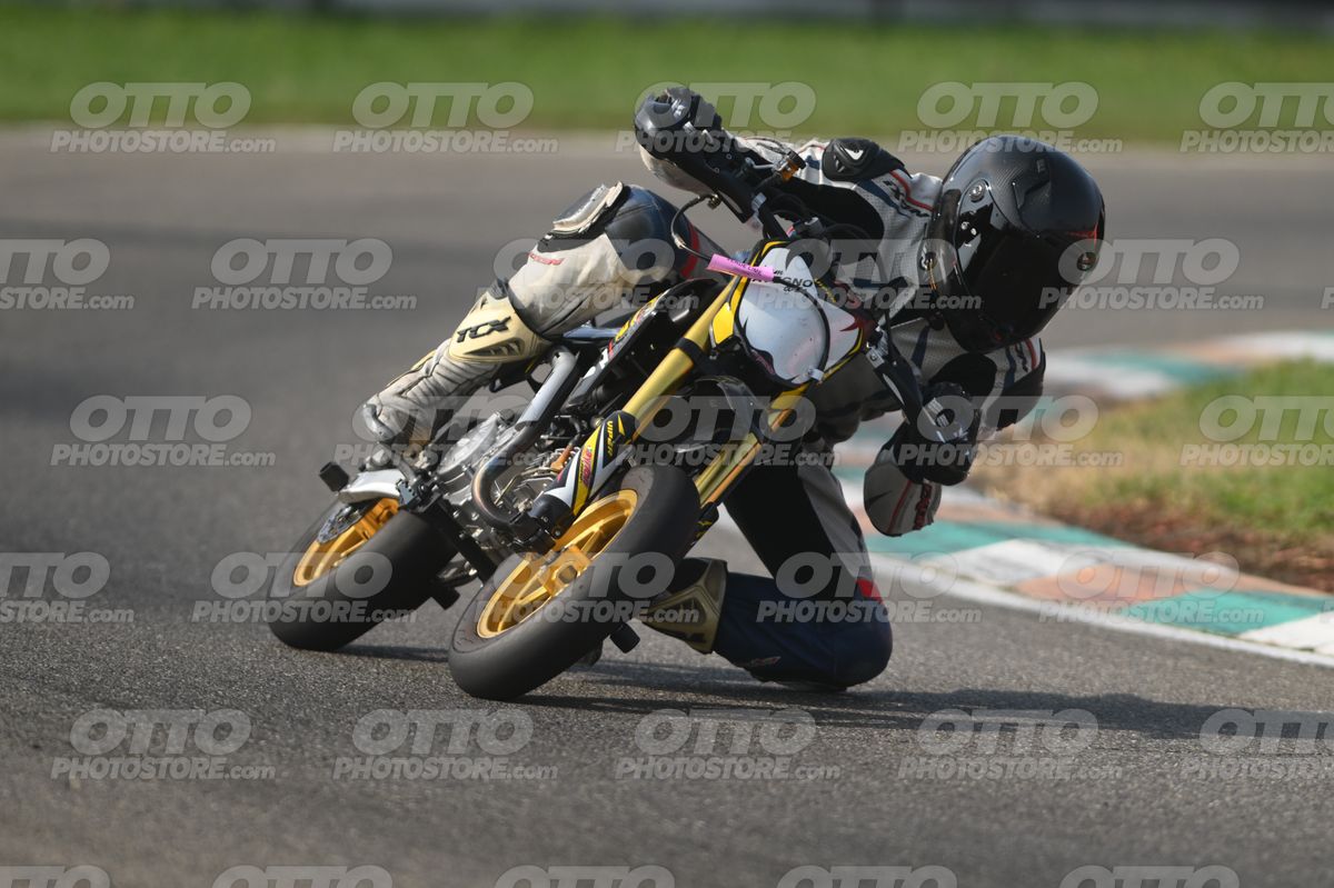 PITBIKE WHITE black - PITBIKE · DSH_4981