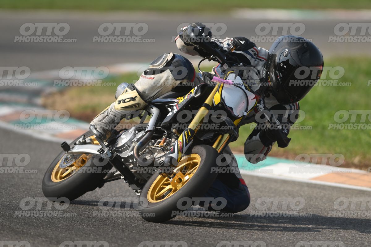 PITBIKE WHITE black - PITBIKE · DSH_4982