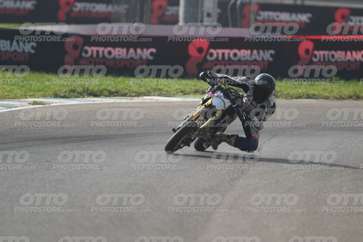 PITBIKE WHITE black - PITBIKE · DSH_5076