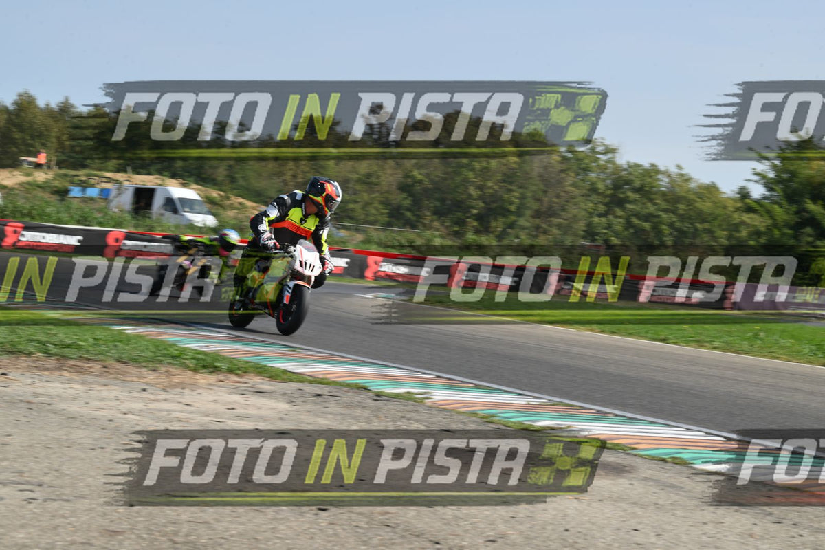 PITBIKE - SCOOTER OHVALE BIANCA - TUTA BERIK · DSH_5153