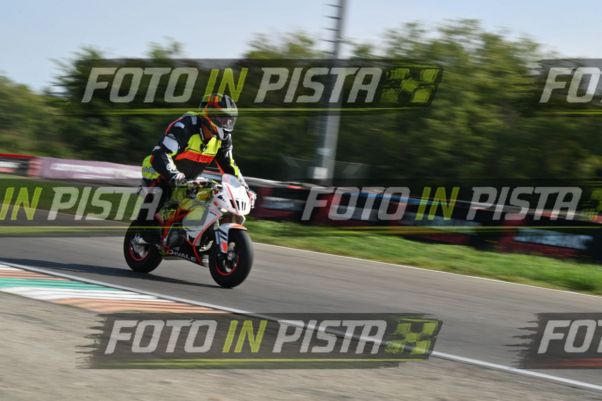 PITBIKE - SCOOTER OHVALE BIANCA - TUTA BERIK · DSH_5159