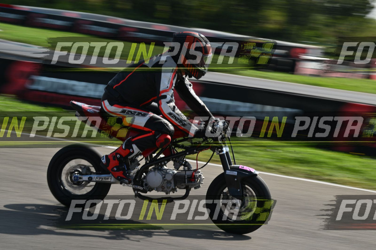 PITBIKE - SCOOTER PIT ROSSA NERA - CASCO NERO ARANCIO · DSH_5186