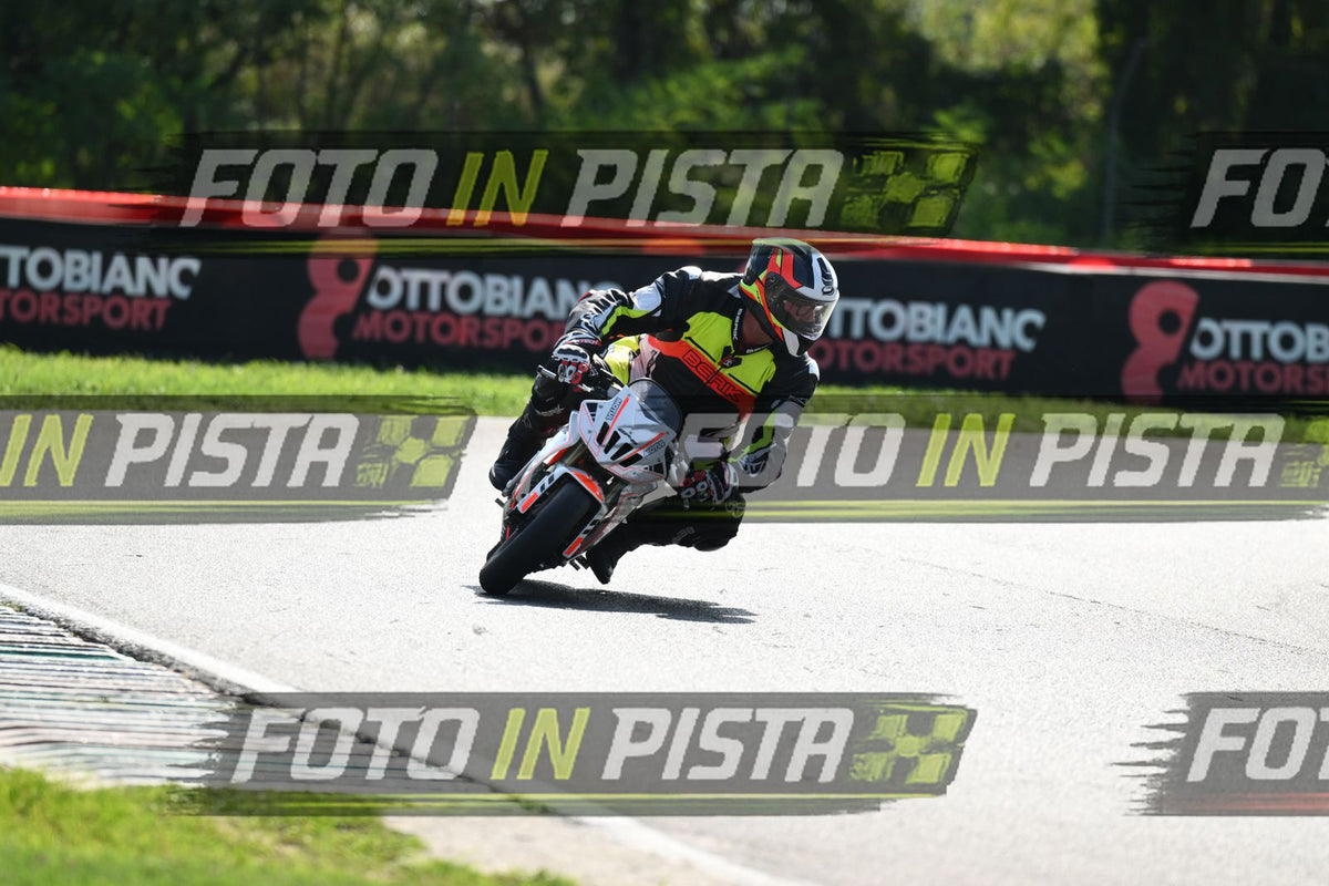 PITBIKE - SCOOTER OHVALE BIANCA - TUTA BERIK · DSH_5314