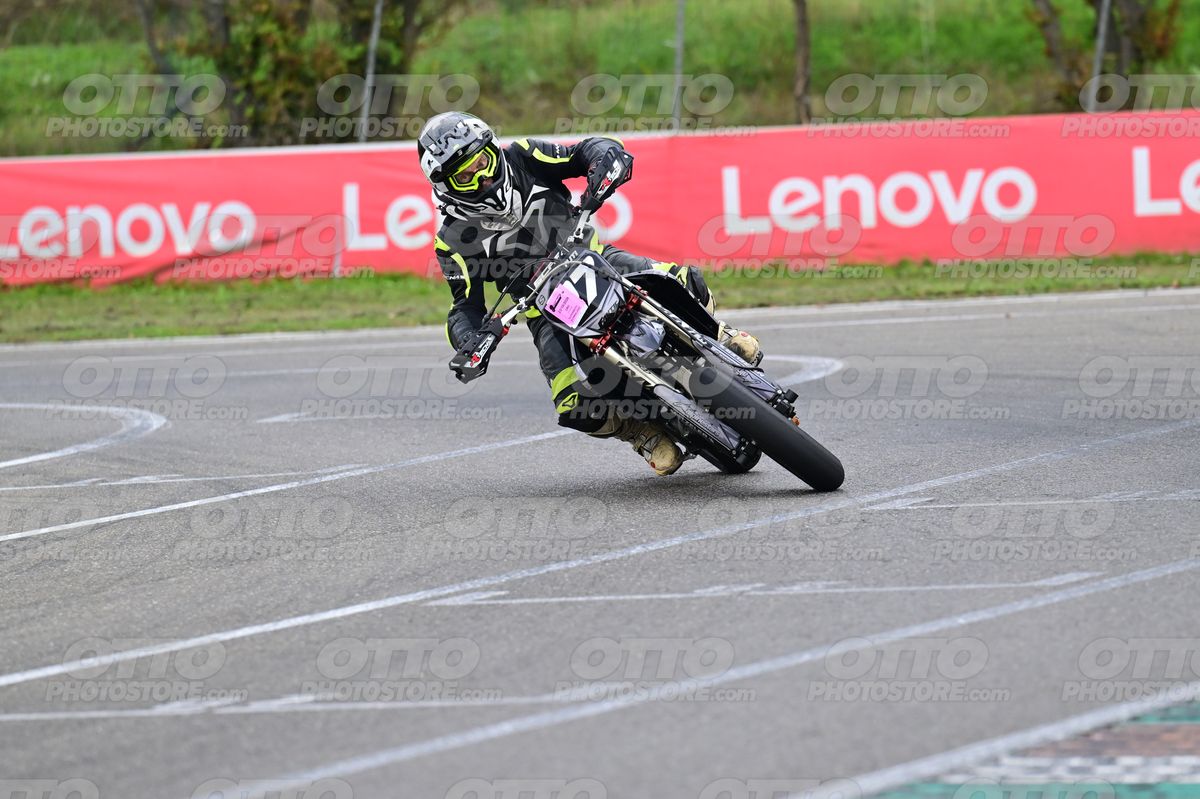 SUPERMOTO 27 · DSH_5572