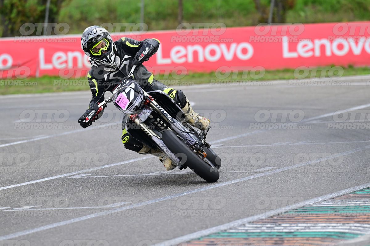 SUPERMOTO 27 · DSH_5574