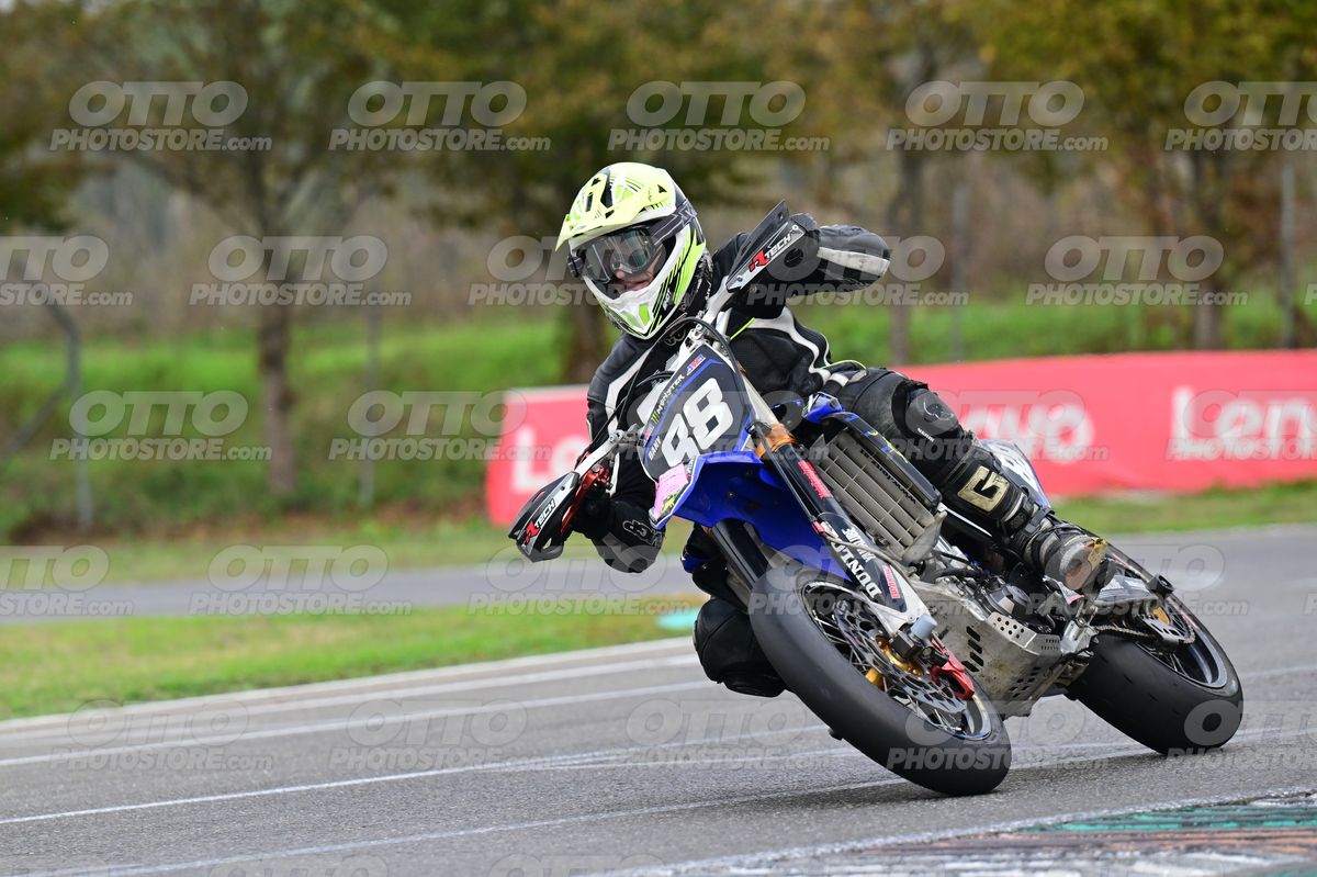 SUPERMOTO 88 · DSH_5588