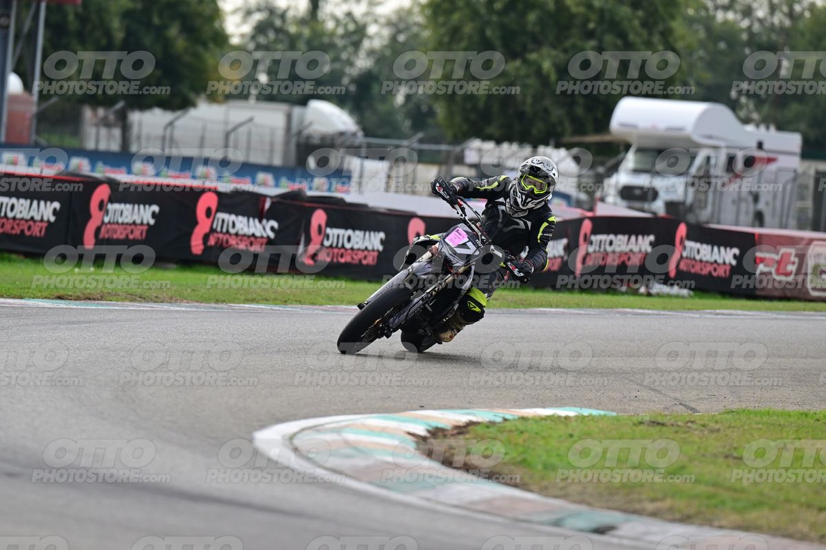 SUPERMOTO 27 · DSH_5703