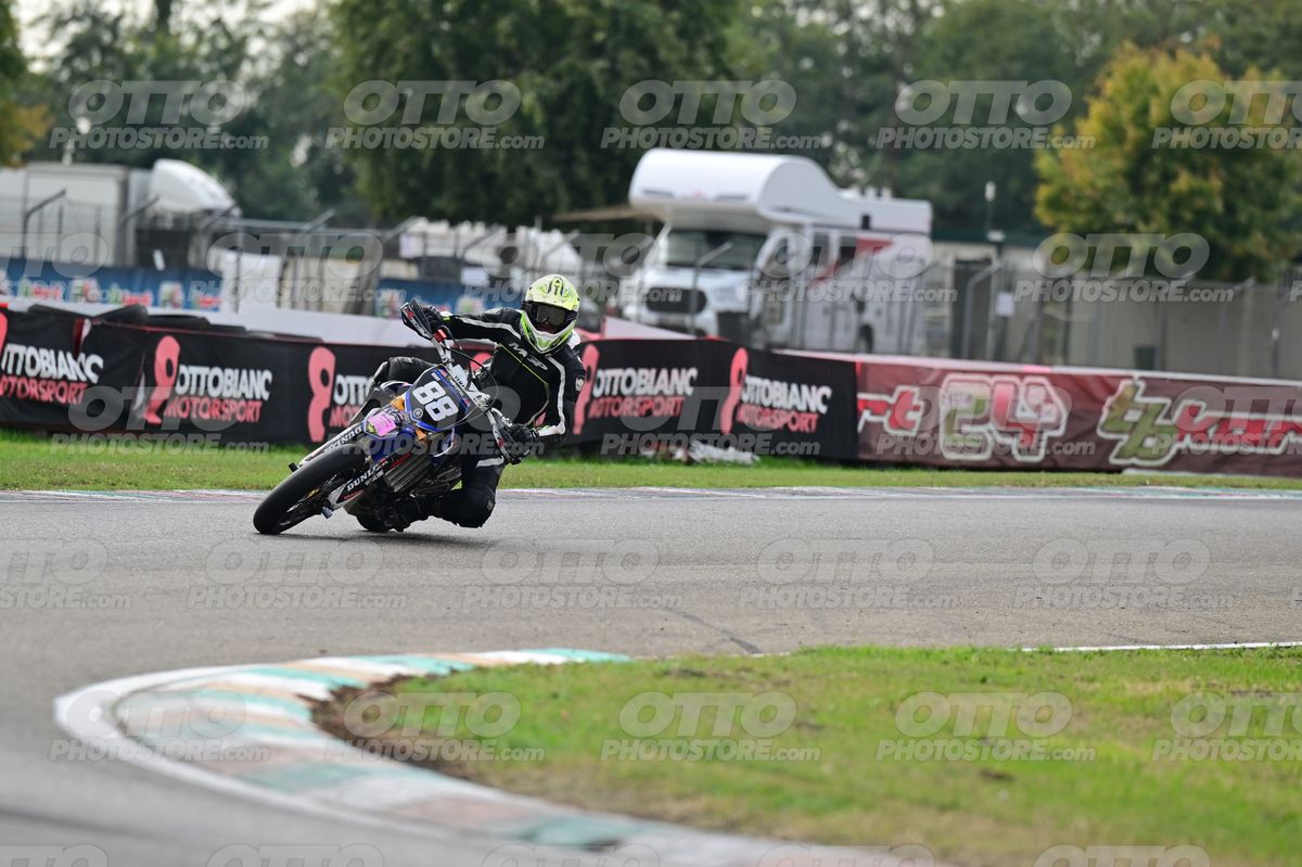 SUPERMOTO 88 · DSH_5725