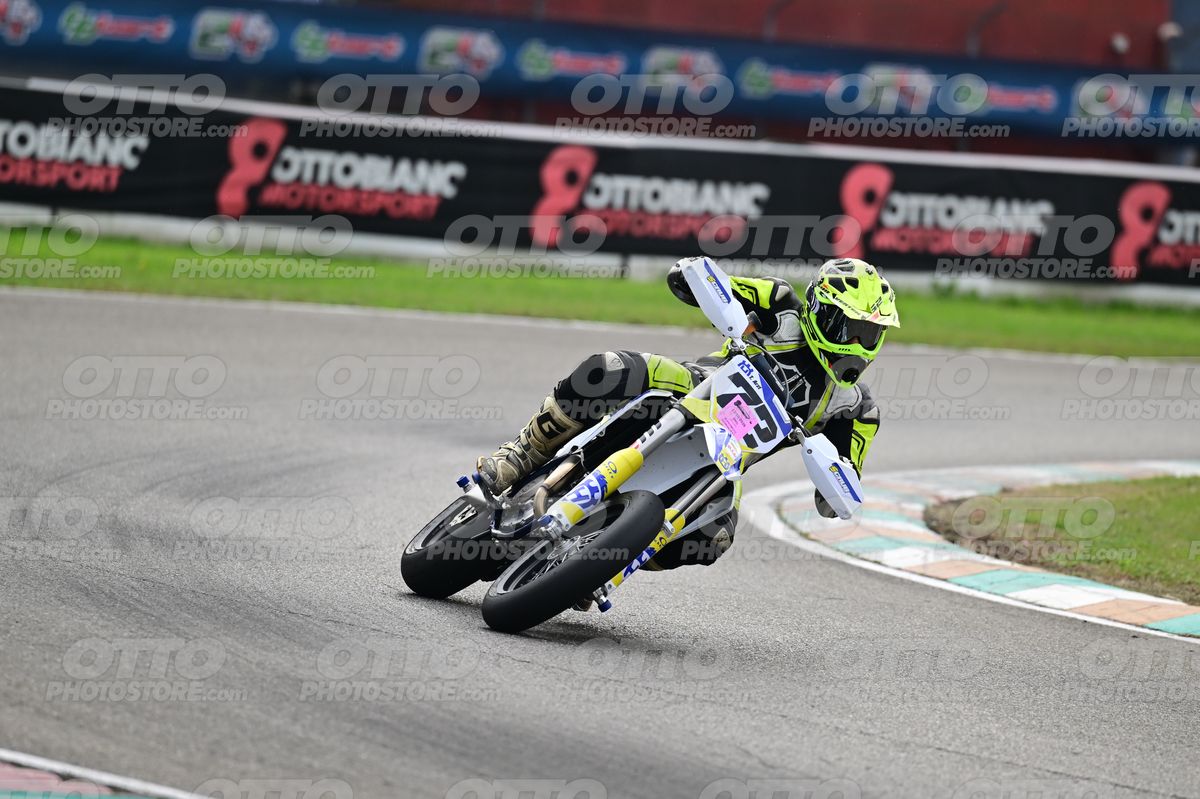 SUPERMOTO 72 · DSH_5744