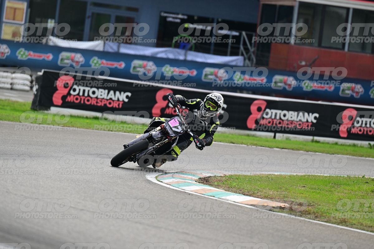SUPERMOTO 27 · DSH_5747