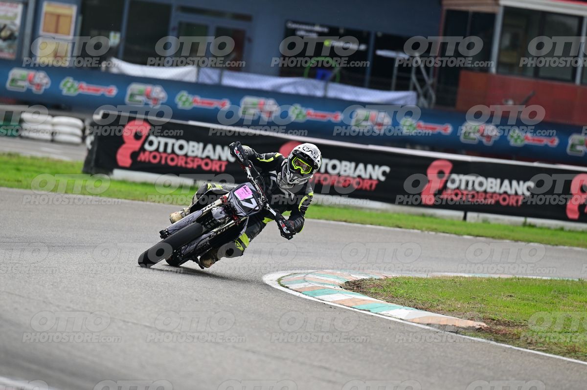 SUPERMOTO 27 · DSH_5748