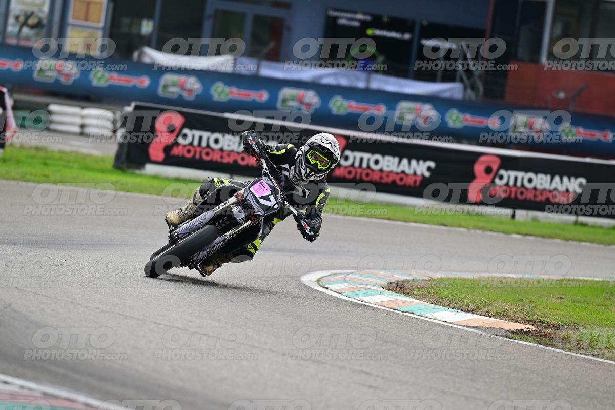 SUPERMOTO 27 · DSH_5749