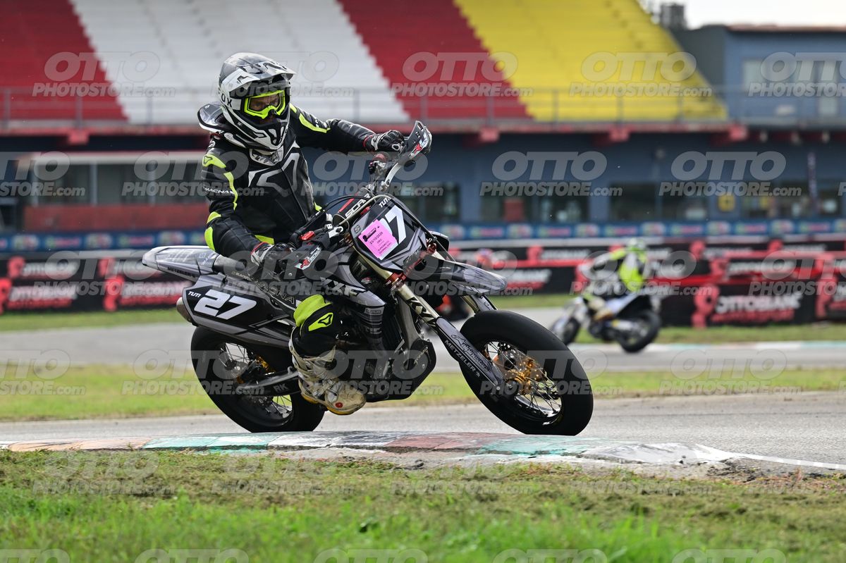 SUPERMOTO 27 · DSH_5795
