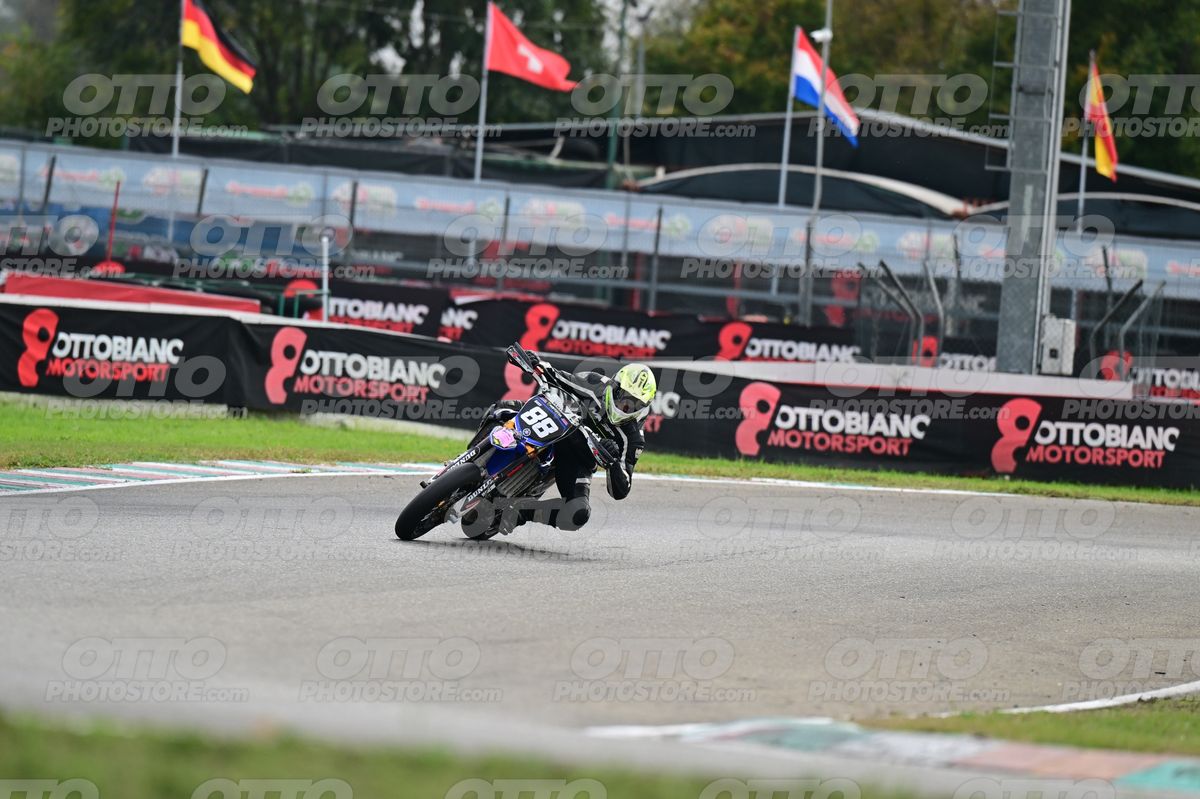 SUPERMOTO 88 · DSH_5801