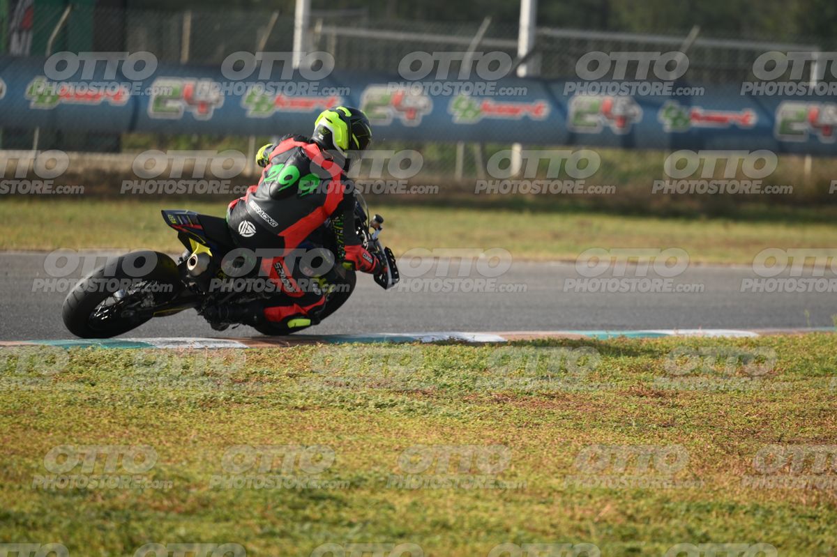 SUPERMOTO 299 · DSH_5855