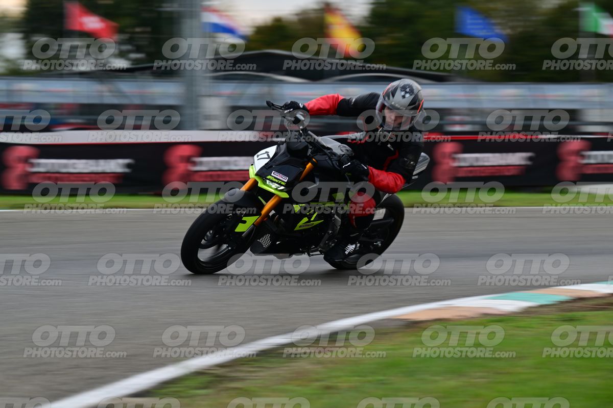 PITBIKE - SCOOTER 17 · DSH_5901