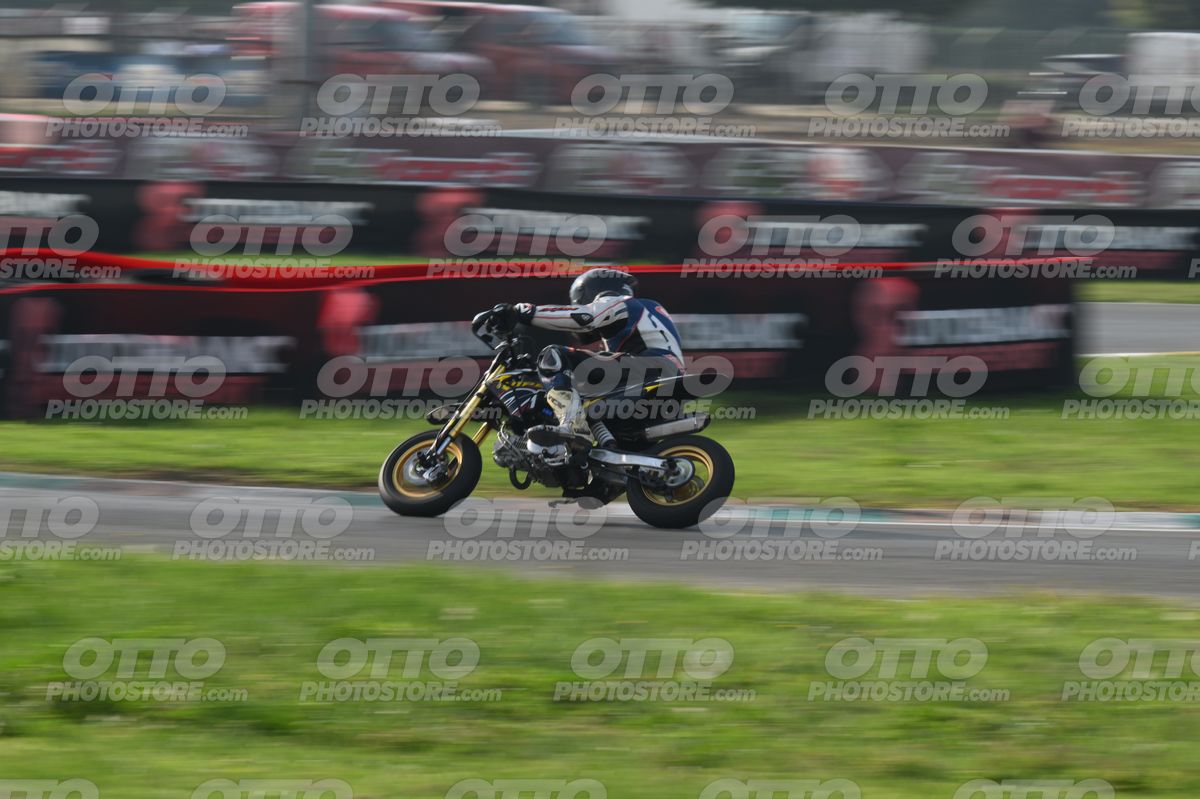 PITBIKE WHITE black - PITBIKE · DSH_6095