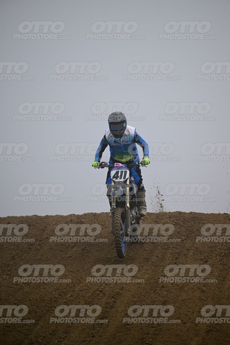 411 · DSH_6145