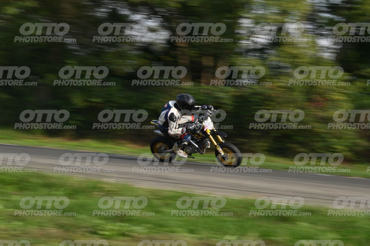 PITBIKE WHITE black - PITBIKE · DSH_6172