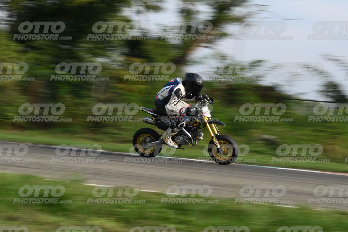 PITBIKE WHITE black - PITBIKE · DSH_6174