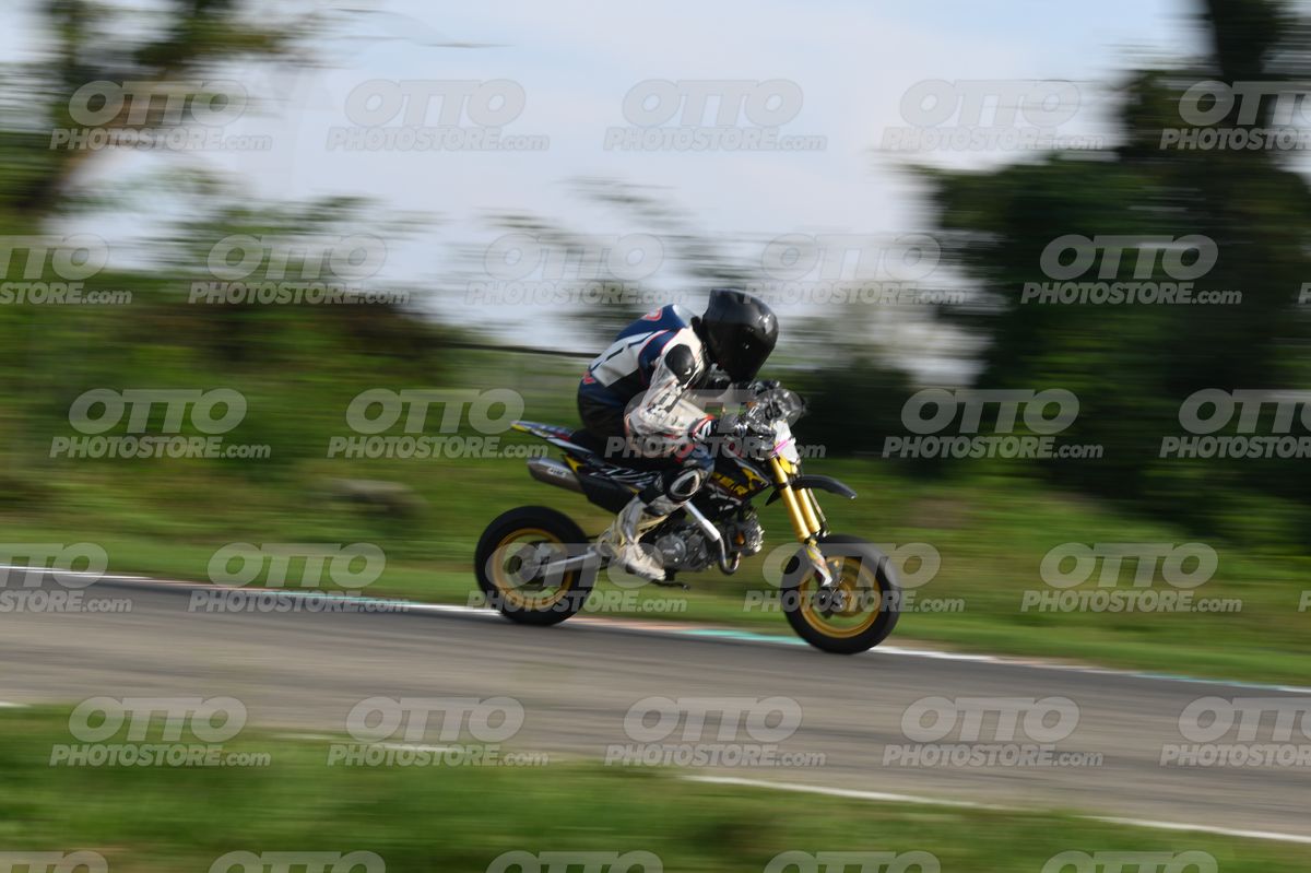 PITBIKE WHITE black - PITBIKE · DSH_6175