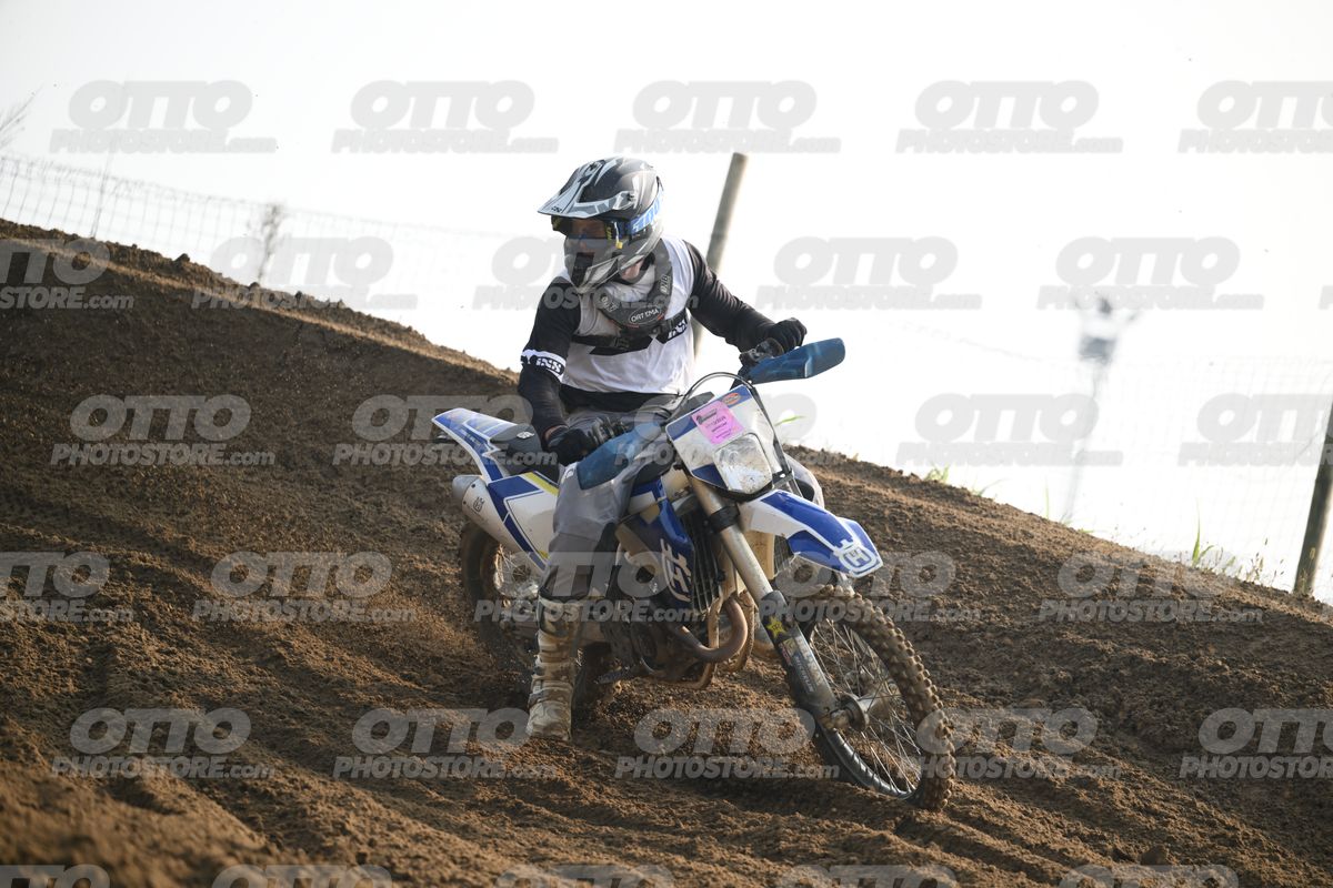 0 - HUSQ White Blue (FARO) · DSH_6610
