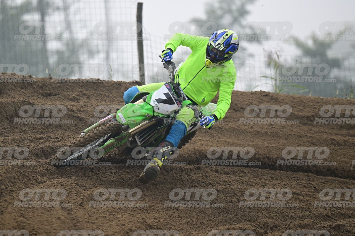7 GREEN · DSH_6665