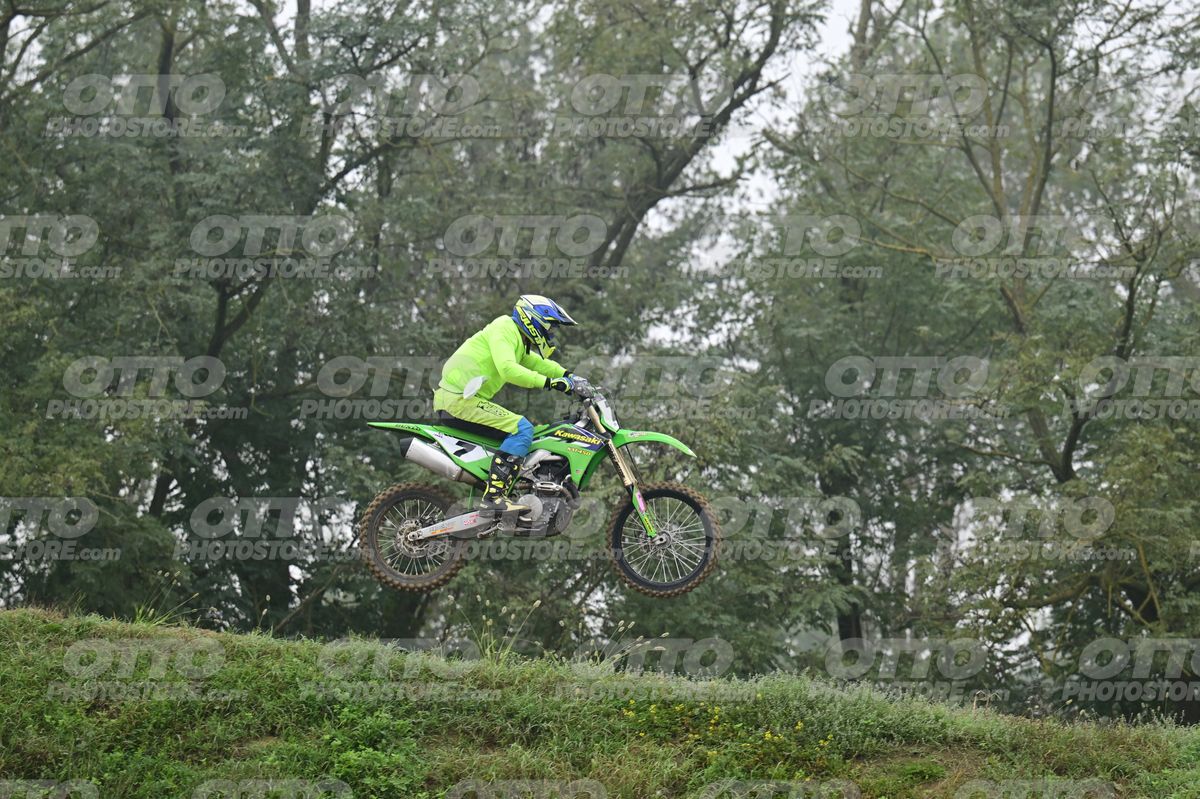 7 GREEN · DSH_6709