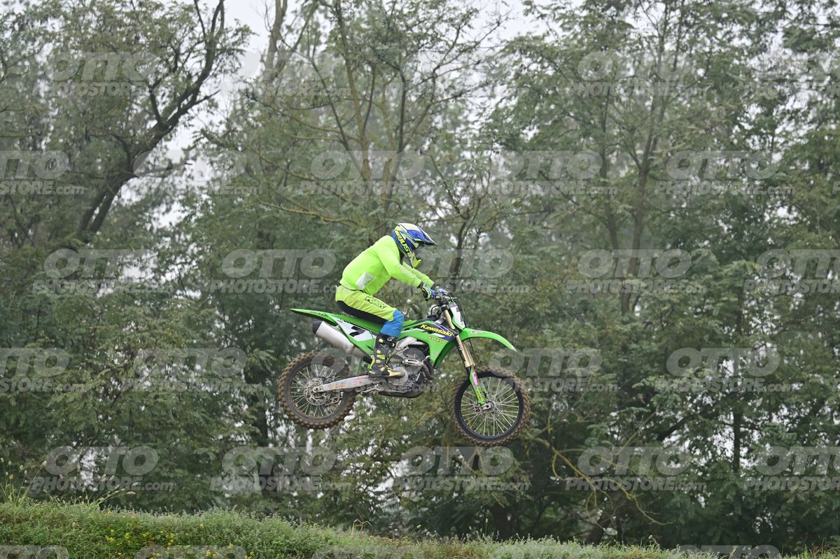 7 GREEN · DSH_6710