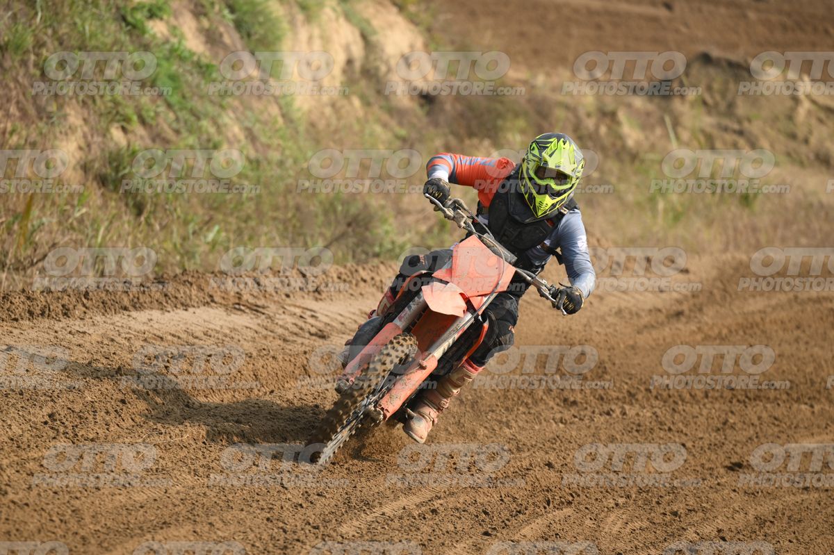 0 - KTM NO GRP (yellow helmet) · DSH_6748